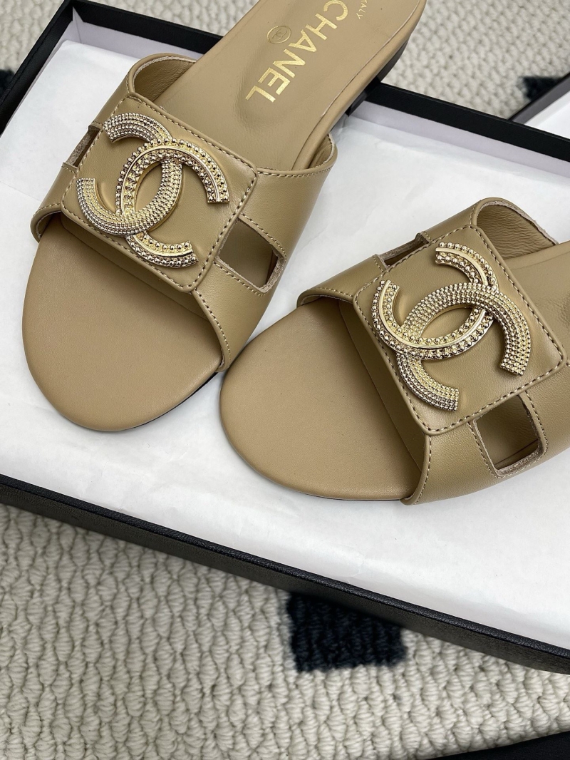 Ch**el slippers